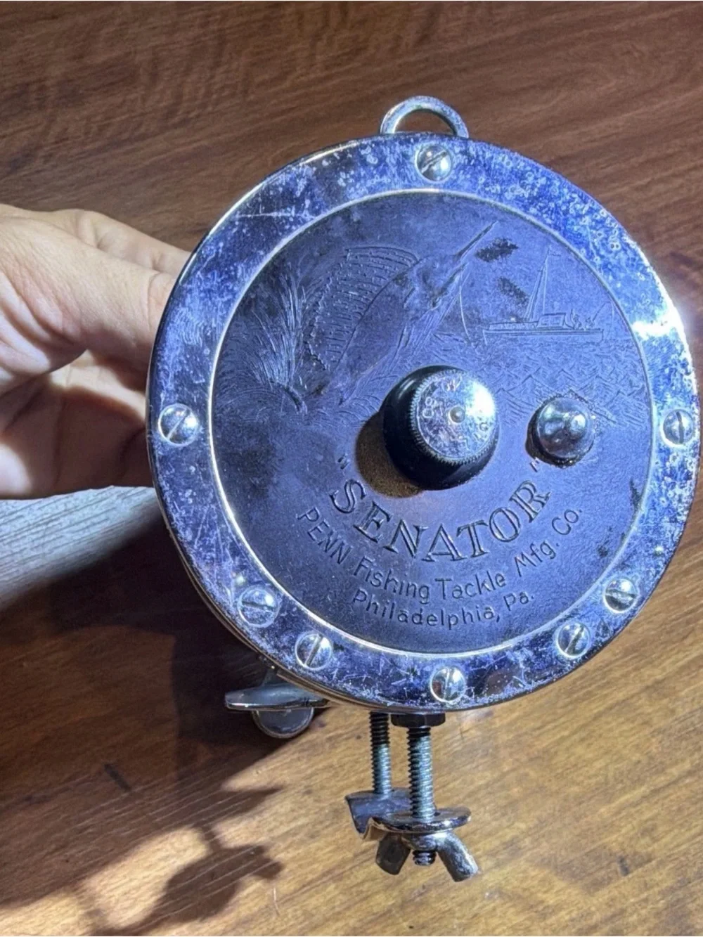PENN Senator Vintage Casting Fishing Reel Round Metal Reel w/ Rod Clamp